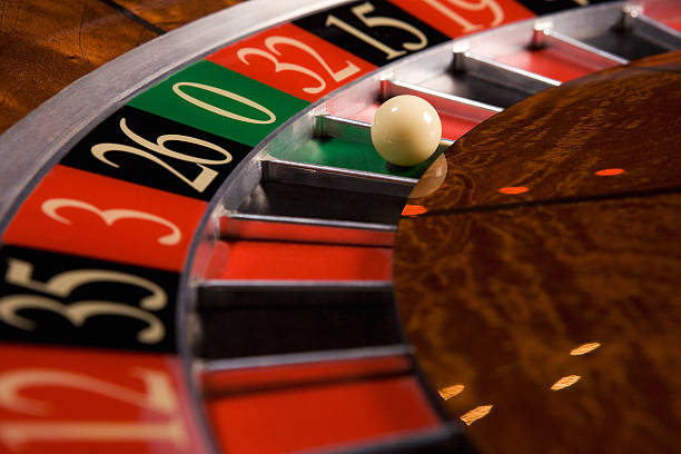 erek24 platform offering live tables, slots, and sports markets